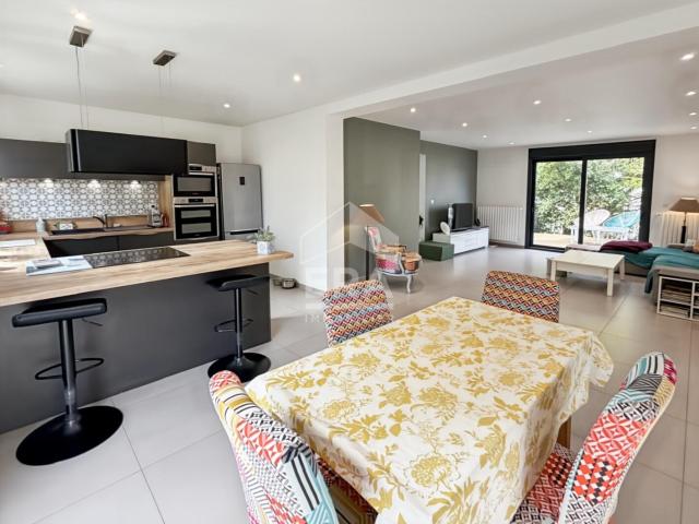 Maison 6 pièces 140 m²