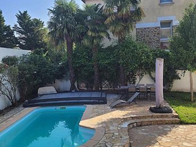 Maison 6 pièces 140 m²