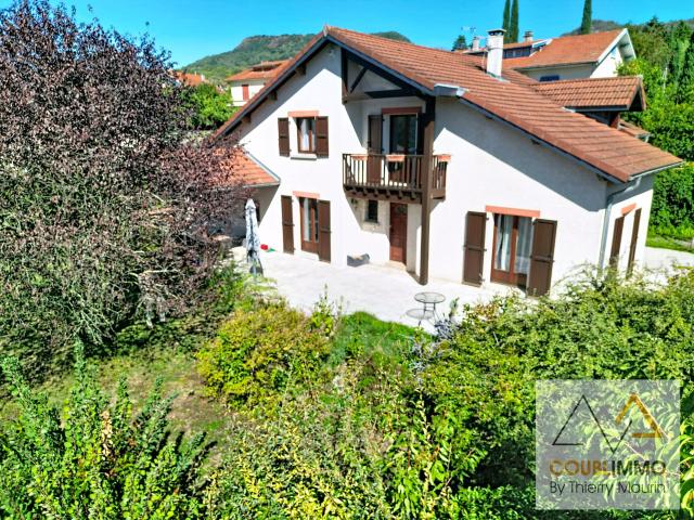 Maison 6 pièces 140 m²