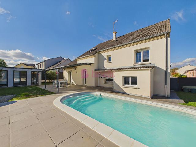 Maison 6 pièces 140 m²