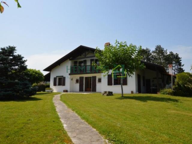 Maison 6 pièces 140 m²