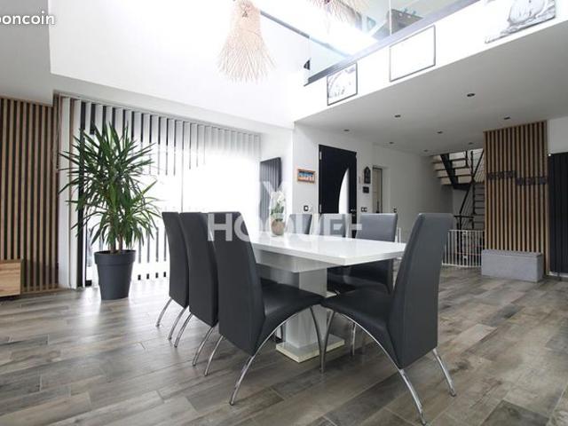 Maison 6 pièces 140 m²