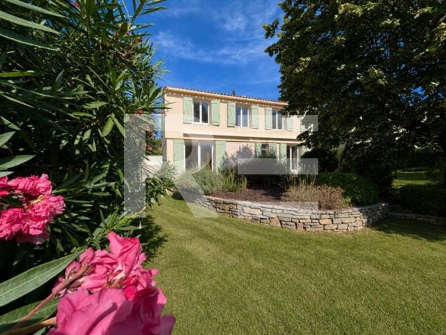 Maison 6 pièces 140 m²