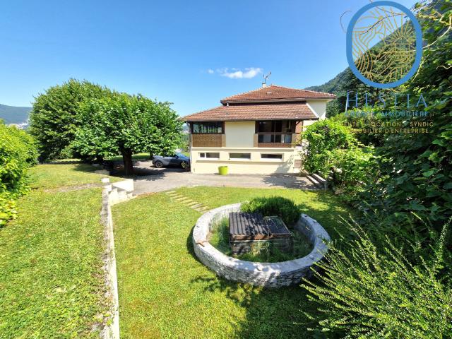 Maison 6 pièces 140 m²