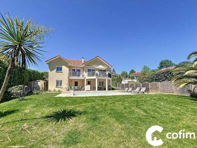 Maison 6 pièces 140 m²