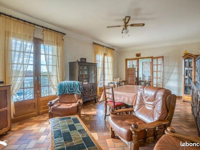 Maison 6 pièces 140 m²