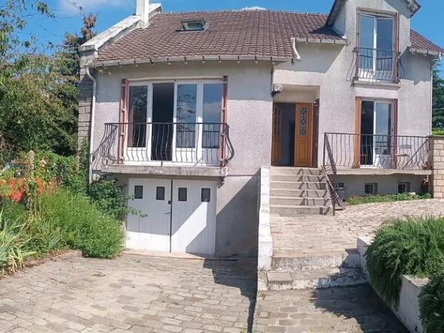 Maison 6 pièces, 140 m² à louer à Guigneville sur Essonne 91590