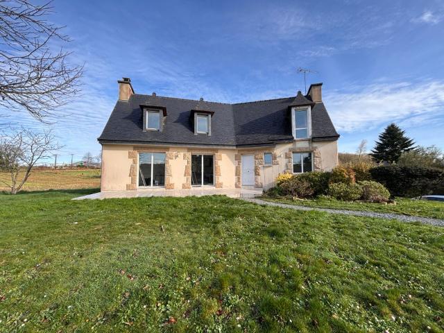 Maison 6 pièces, 140 m² à louer à Hénon 22150
