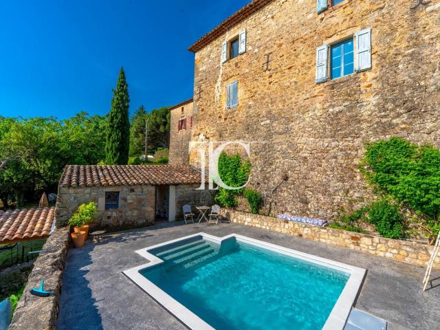 Maison 6 pièces 141 m²