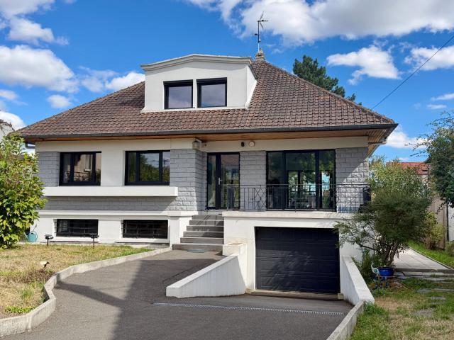Maison 6 pièces 141 m²