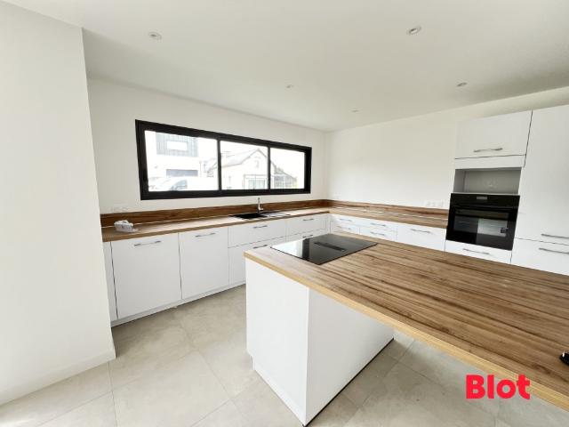 Maison 6 pièces 141 m²