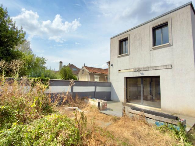 Maison 6 pièces 141 m²