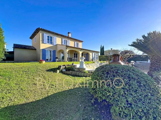 Maison 6 pièces 145 m²