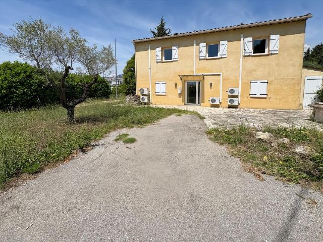 Maison 6 pièces 142 m²