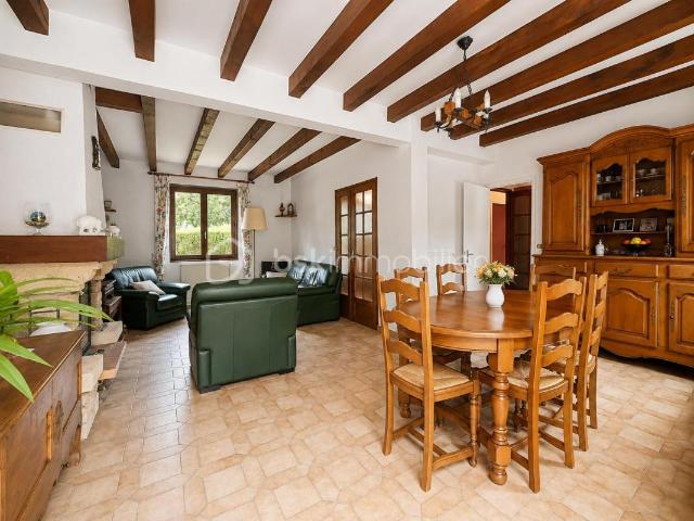 Maison 6 pièces – 143 m² – 4 chambres – Parc paysager de 1 700 m²