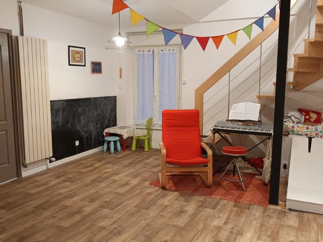 Maison 6 pièces, 143 m² à louer à Romans sur Isère 26100