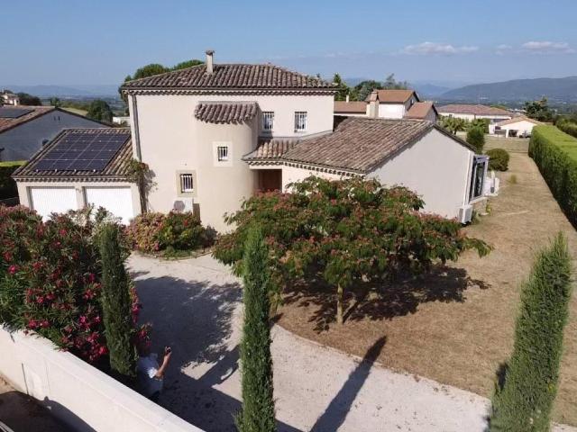 Maison 6 pièces 155 m²