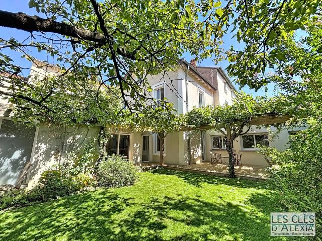 Maison 6 pièces 155 m²
