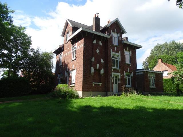 Maison 6 pièces, 155 m² à louer à Englos 59320