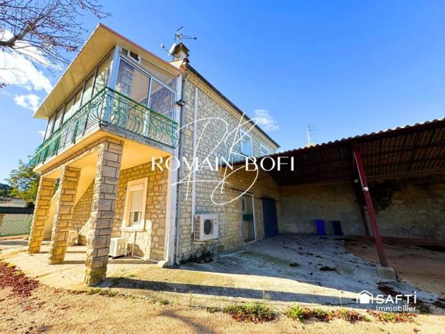 Maison 6 pièces 155m2 avec hangar