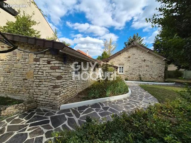 Maison 6 pièces 156 m²