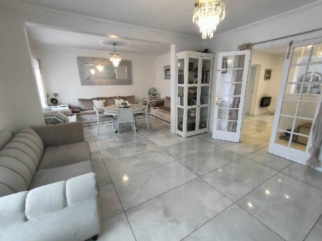 Maison 6 pièces 156 m²