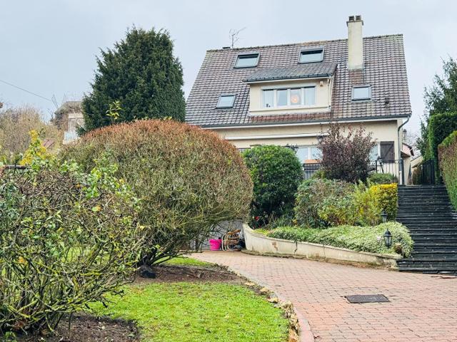 Maison 6 pièces 157 m²