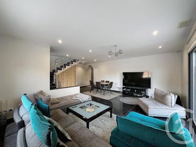 Maison 6 pièces 157 m²