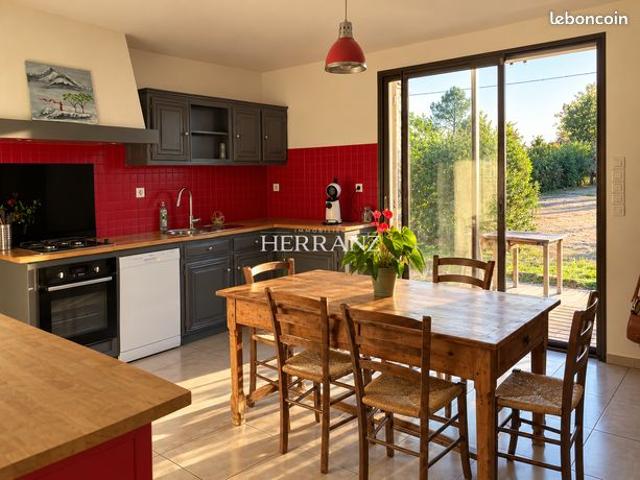 Maison 6 pièces 157 m²