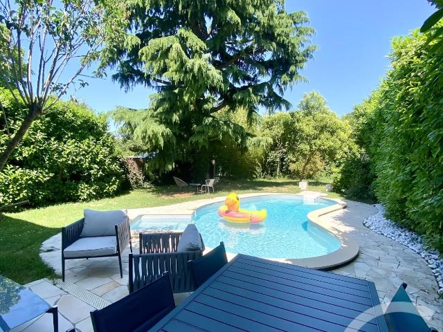Maison 6 pièces 158 m²