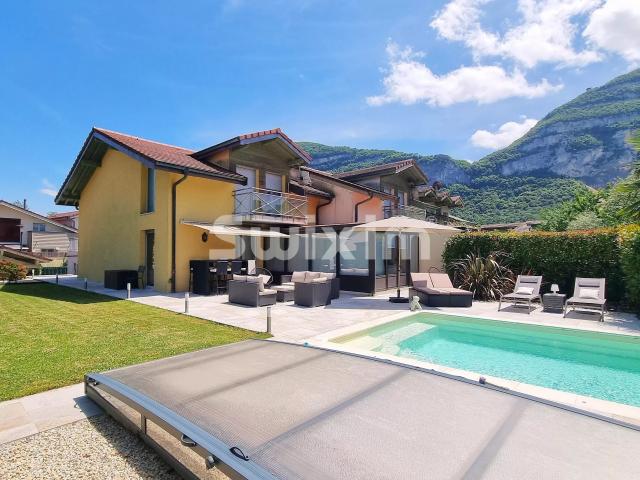 Maison 6 pièces 158 m²