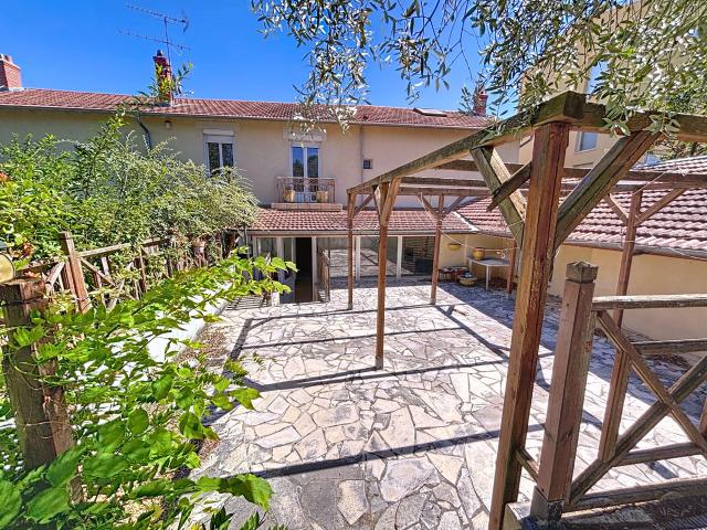 Maison 6 pièces 158 m²