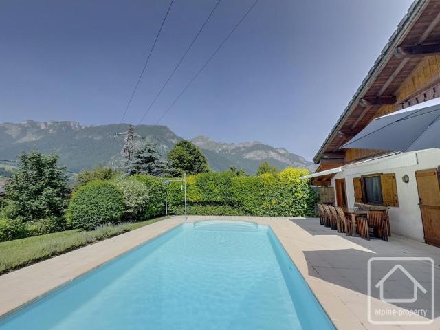 Maison 6 pièces 158 m²