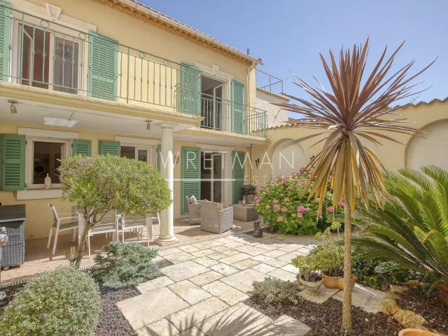 Maison 6 pièces 159 m²