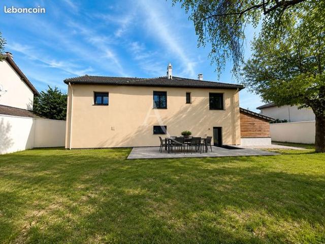 Maison 6 pièces 159 m²