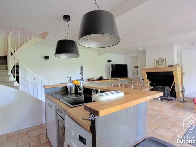 Maison 6 pièces 150 m²