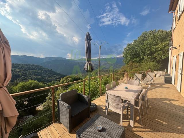 Maison 6 pièces 150 m²