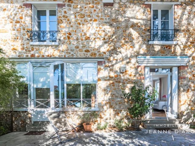Maison 6 pièces 150 m²