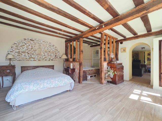 Maison 6 pièces 205 m²