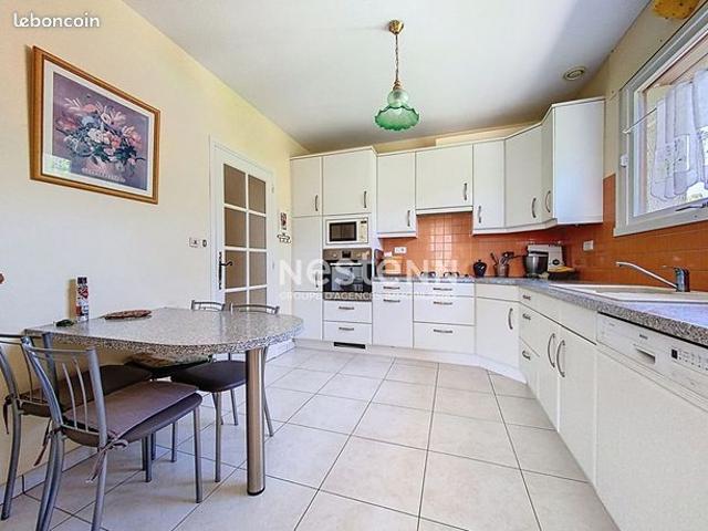 Maison 6 pièces 150 m²