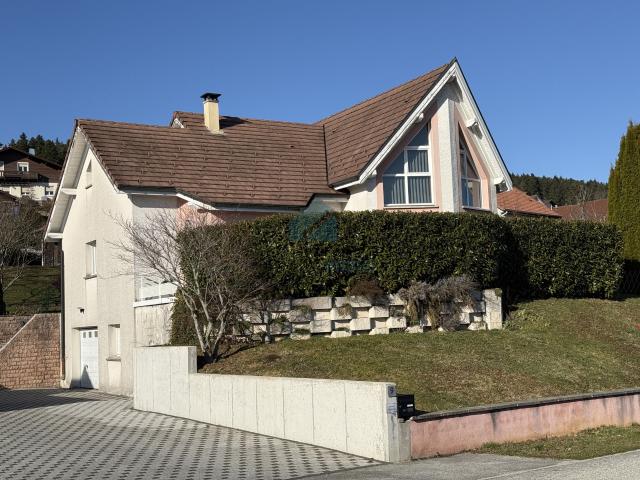 Maison 6 pièces 151 m²