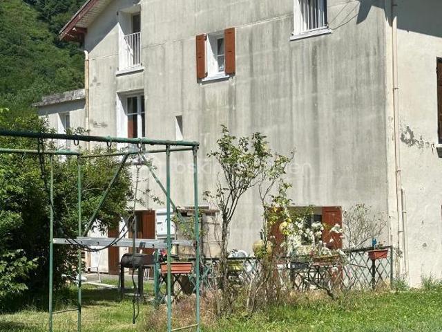 Maison 6 pièces 151 m²