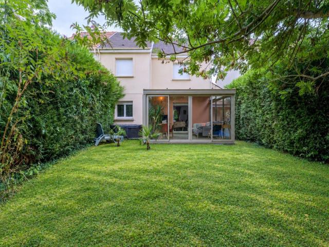 Maison 6 pièces 151 m²