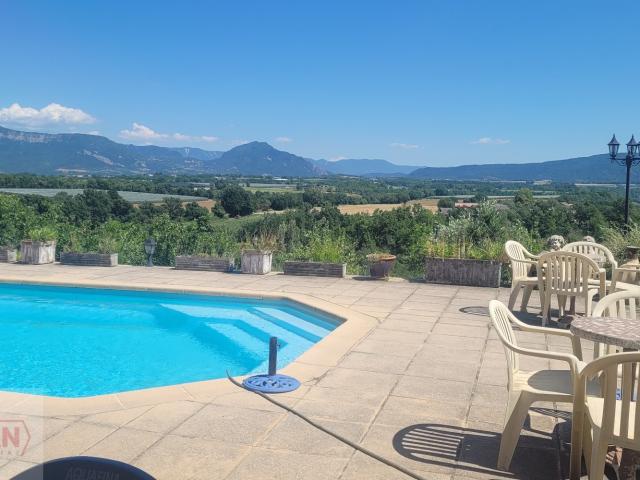 Maison 6 pièces 151 m²