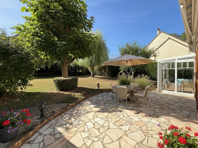 Maison 6 pièces 151 m²
