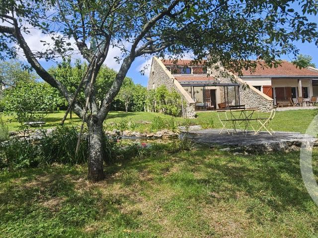 Maison 6 pièces 151 m²