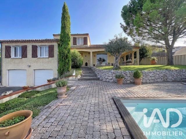 Maison 6 pièces 151 m²