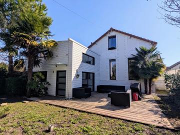 Maison 6 pièces 151 m²