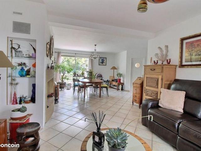 Maison 6 pièces 151 m²