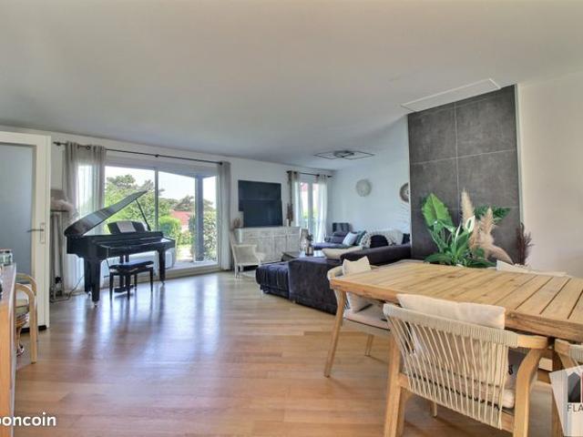 Maison 6 pièces 151 m²
